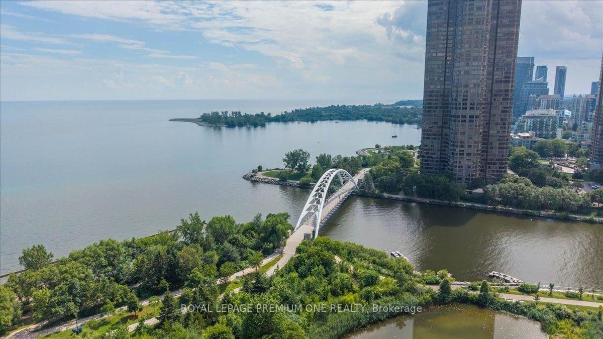103 The Queensway, Unit 901 thumbnail 25