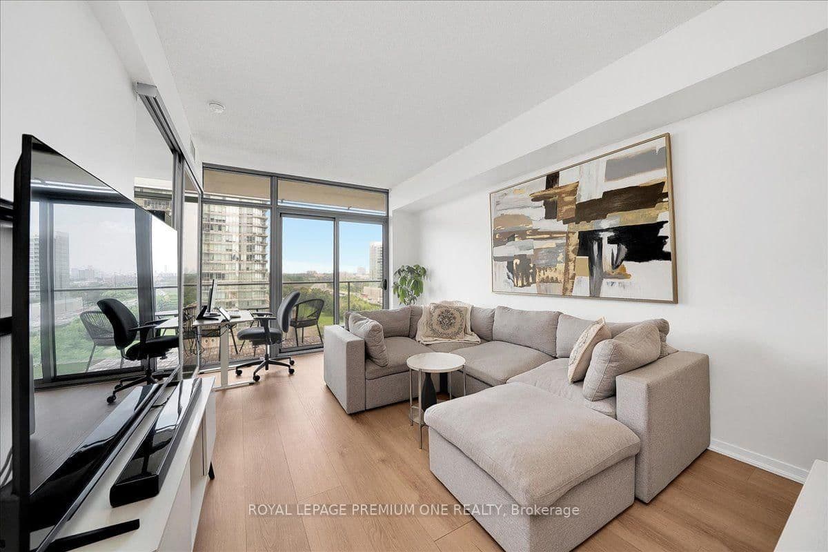 103 The Queensway, Unit 901 thumbnail 6