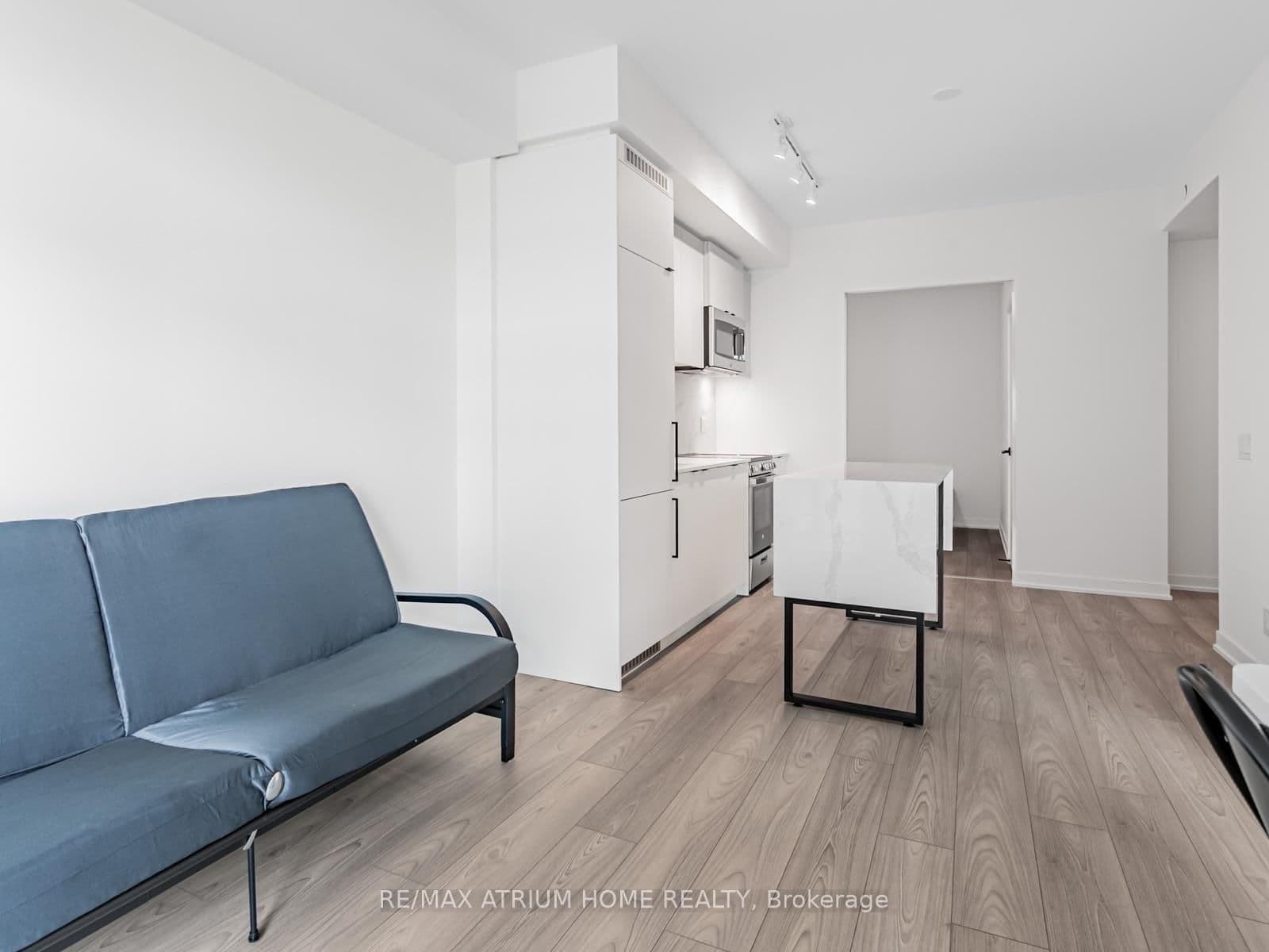 285 Dufferin Street, Unit 827 thumbnail 9