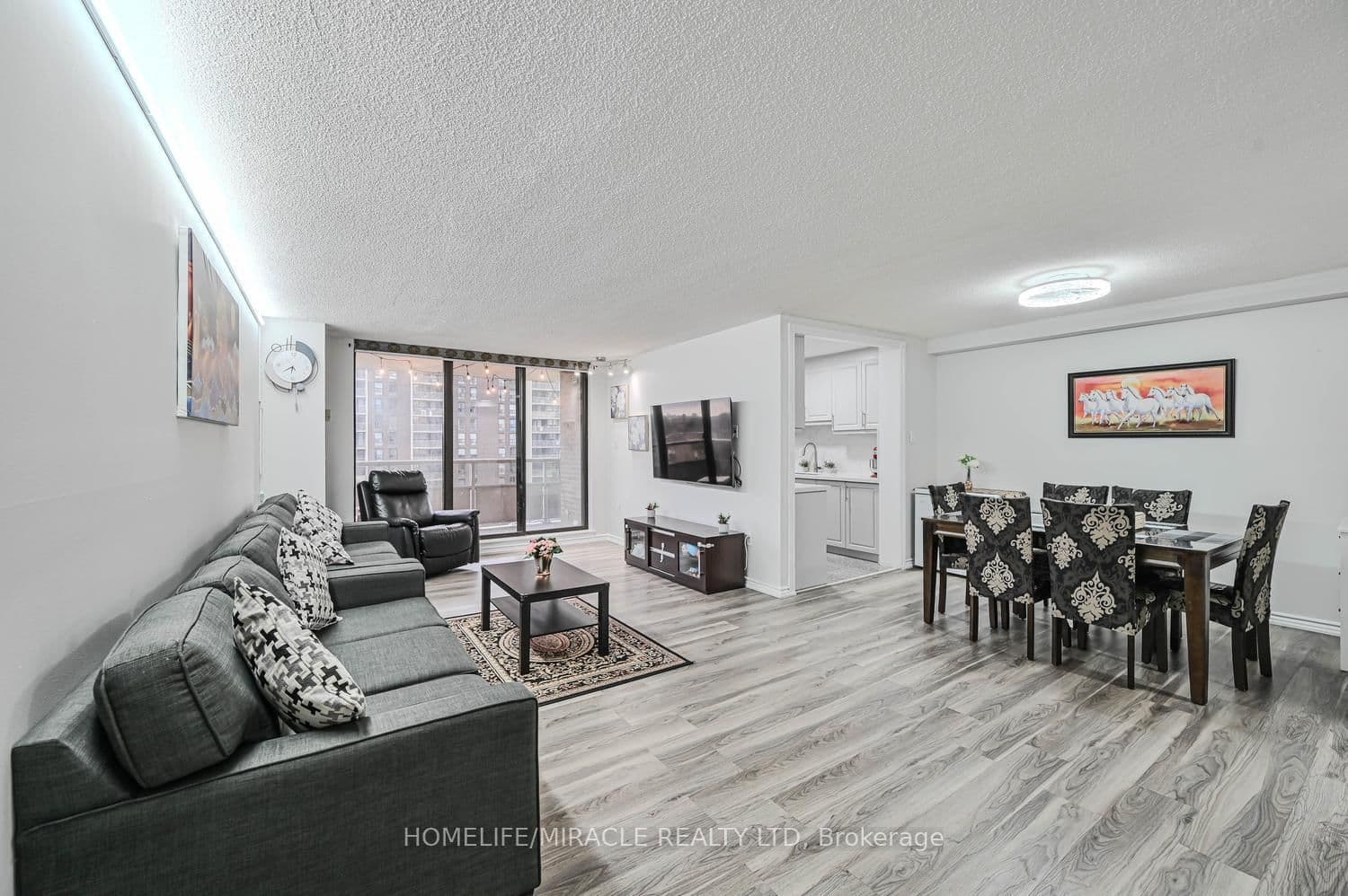 4 Kings Cross Road, Unit 602 thumbnail 13