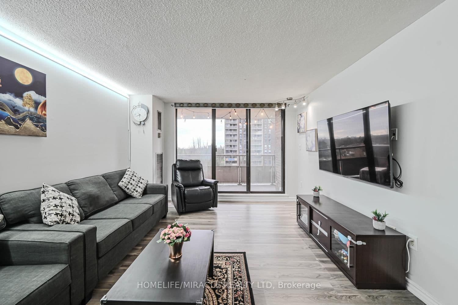 4 Kings Cross Road, Unit 602 thumbnail 18