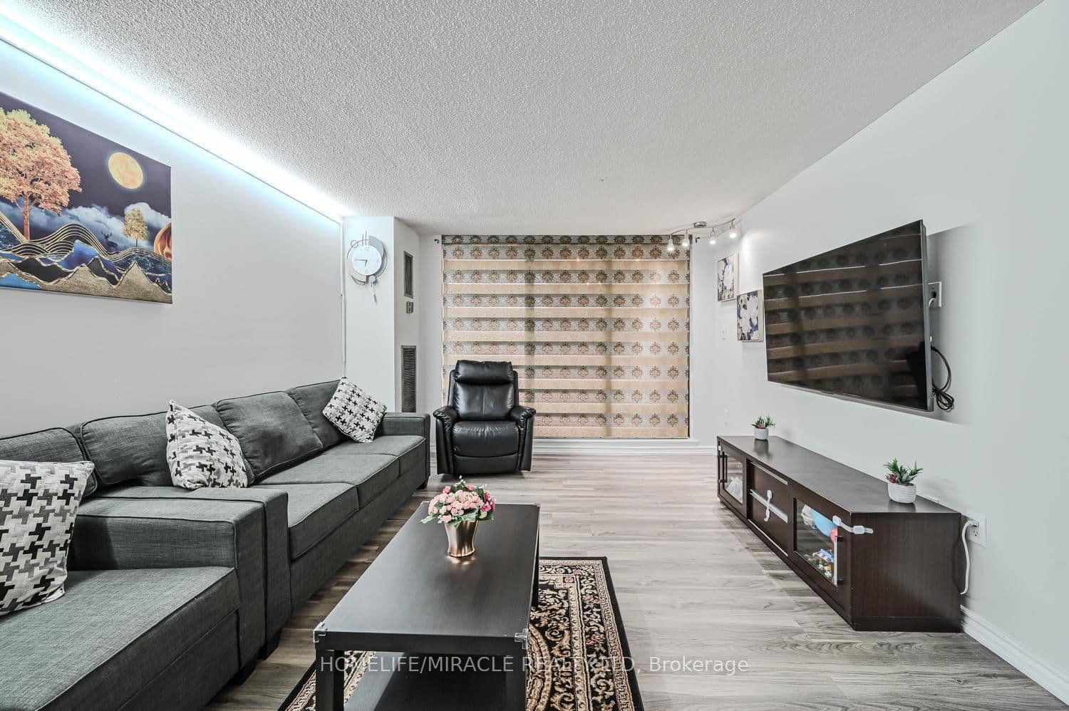 4 Kings Cross Road, Unit 602 thumbnail 19