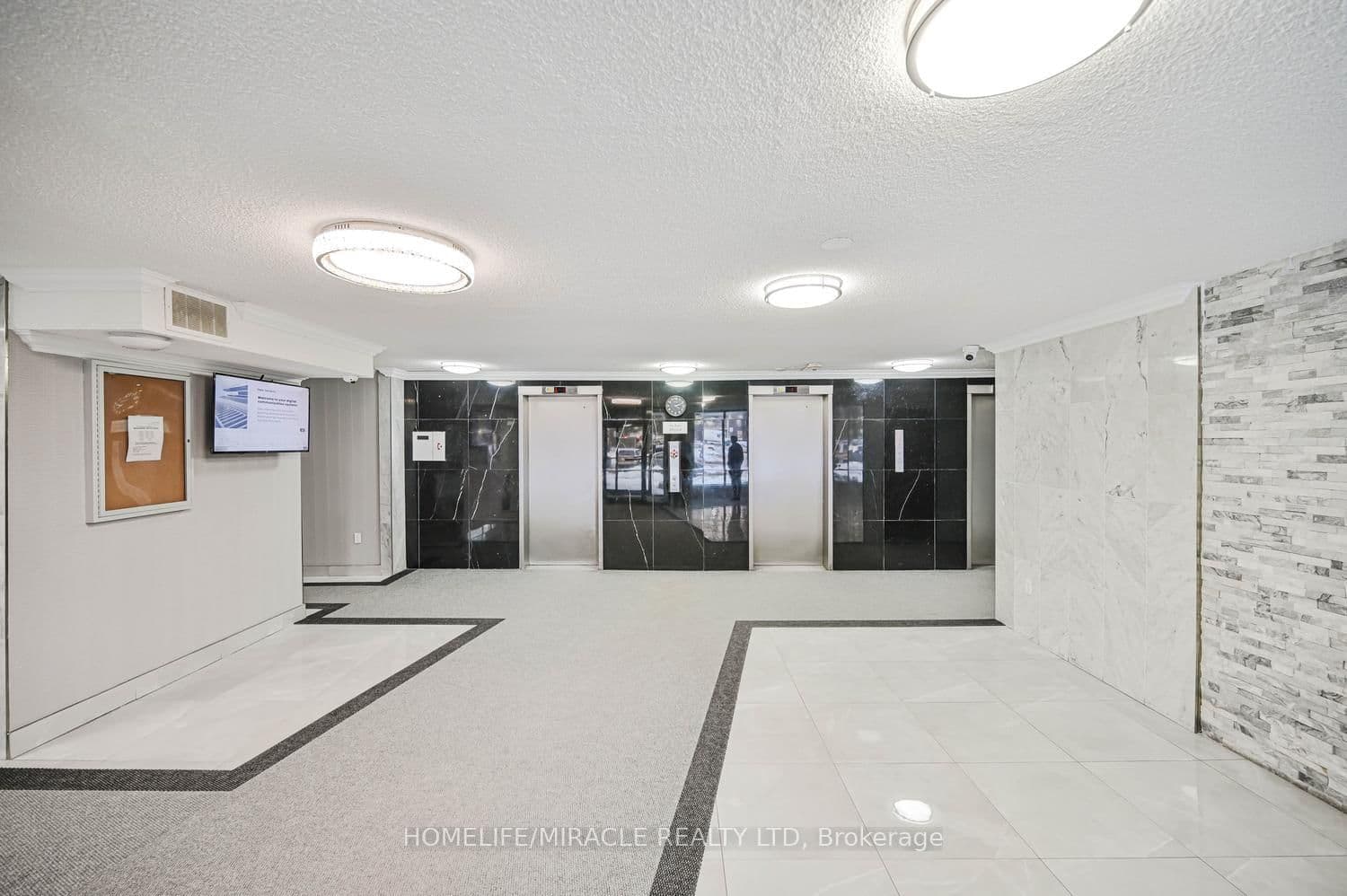 4 Kings Cross Road, Unit 602 thumbnail 8