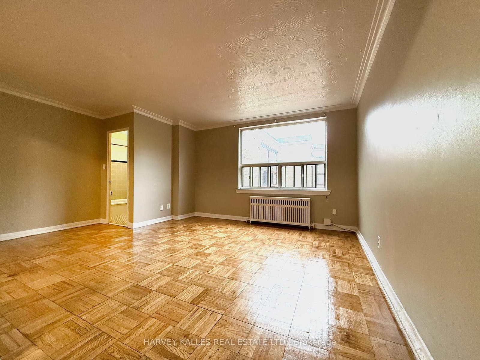 1490 Eglinton Avenue W, Unit 407 thumbnail 3