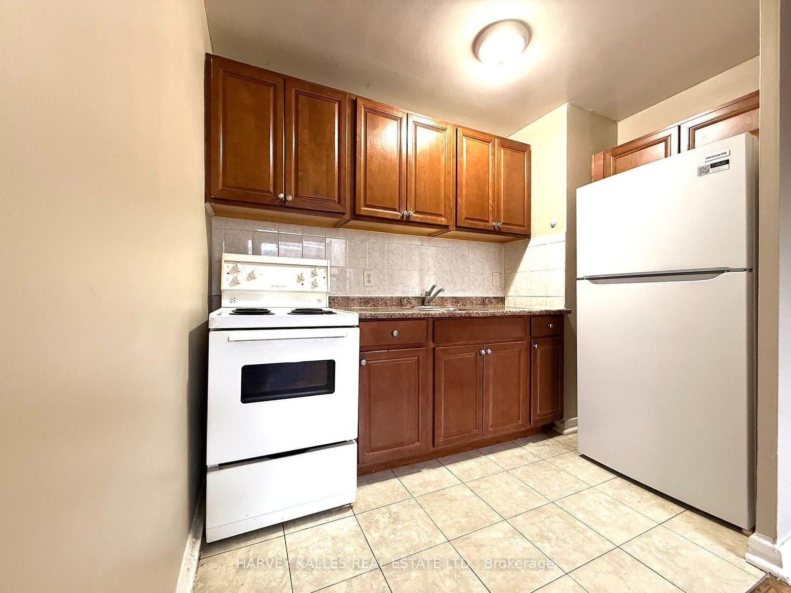 1490 Eglinton Avenue W, Unit 407 thumbnail 5