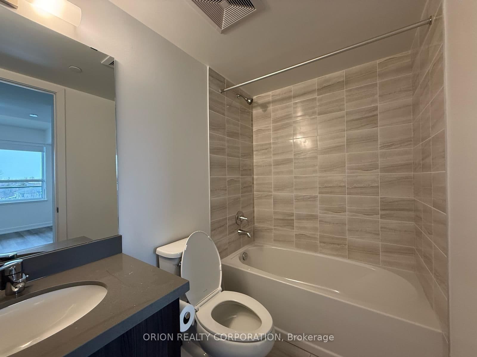 556 Marlee Avenue, Unit 431 thumbnail 14
