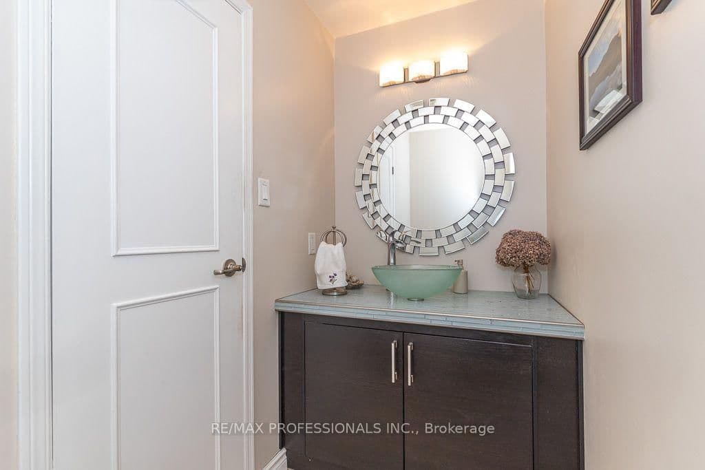 2604 Barrisdale Court thumbnail 19