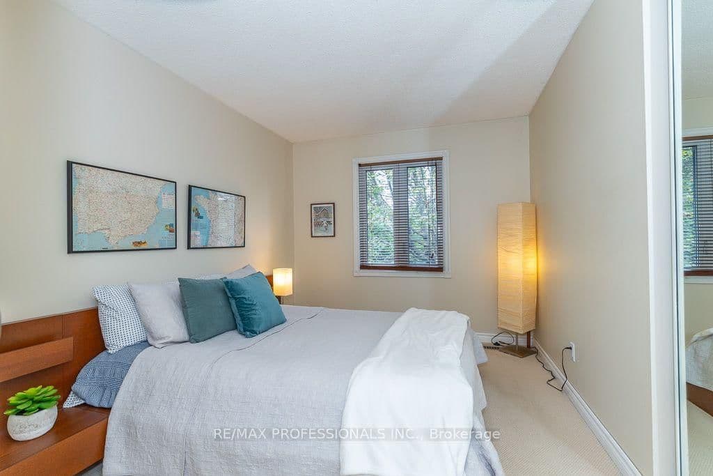 2604 Barrisdale Court thumbnail 31