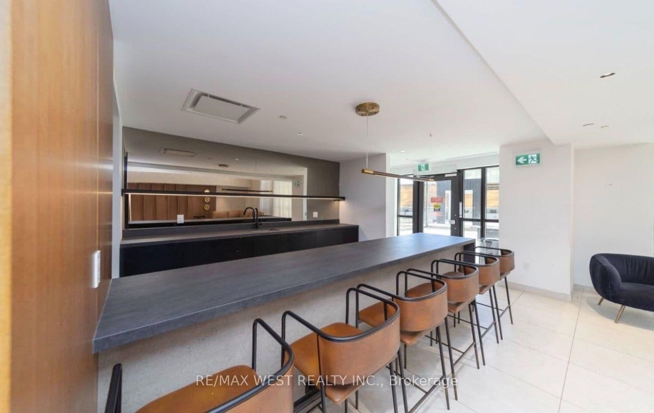 2300 St Clair Avenue W, Unit 211 thumbnail 18