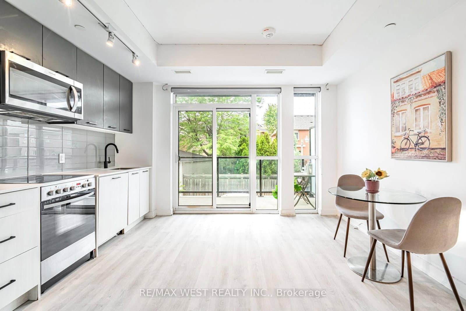 2300 St Clair Avenue W, Unit 211 thumbnail 2