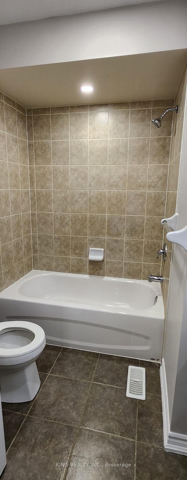 86 Magdalene Crescent S thumbnail 31