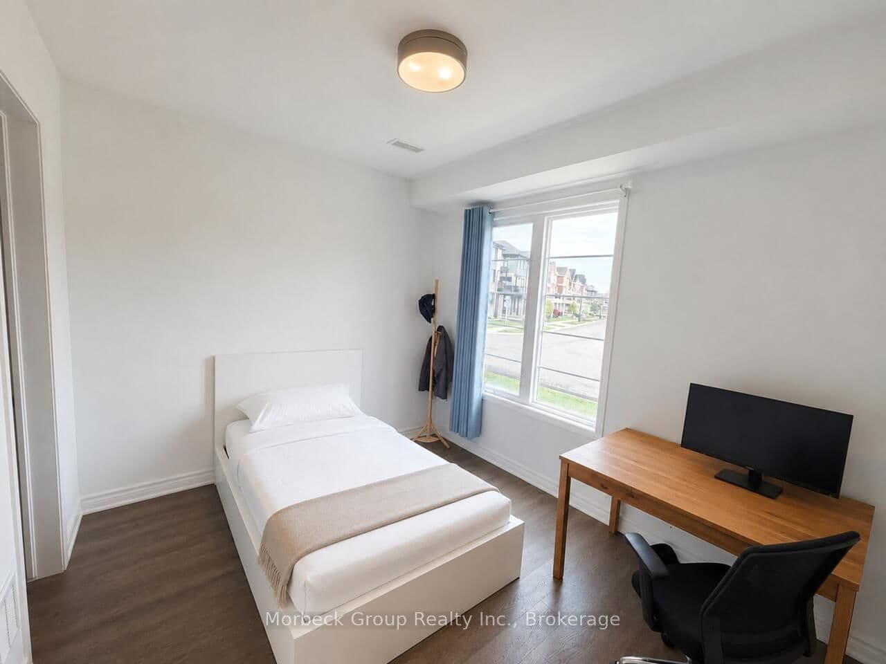 3042 Merrick Road thumbnail 15