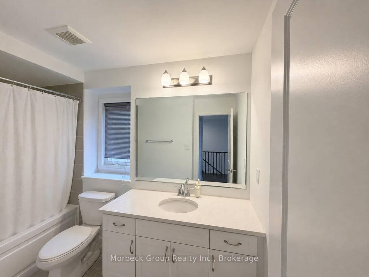 3042 Merrick Road thumbnail 16