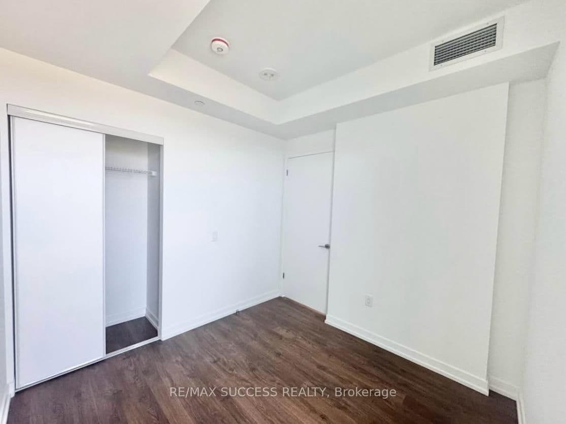 251 Masonry Way, Unit 302 thumbnail 6