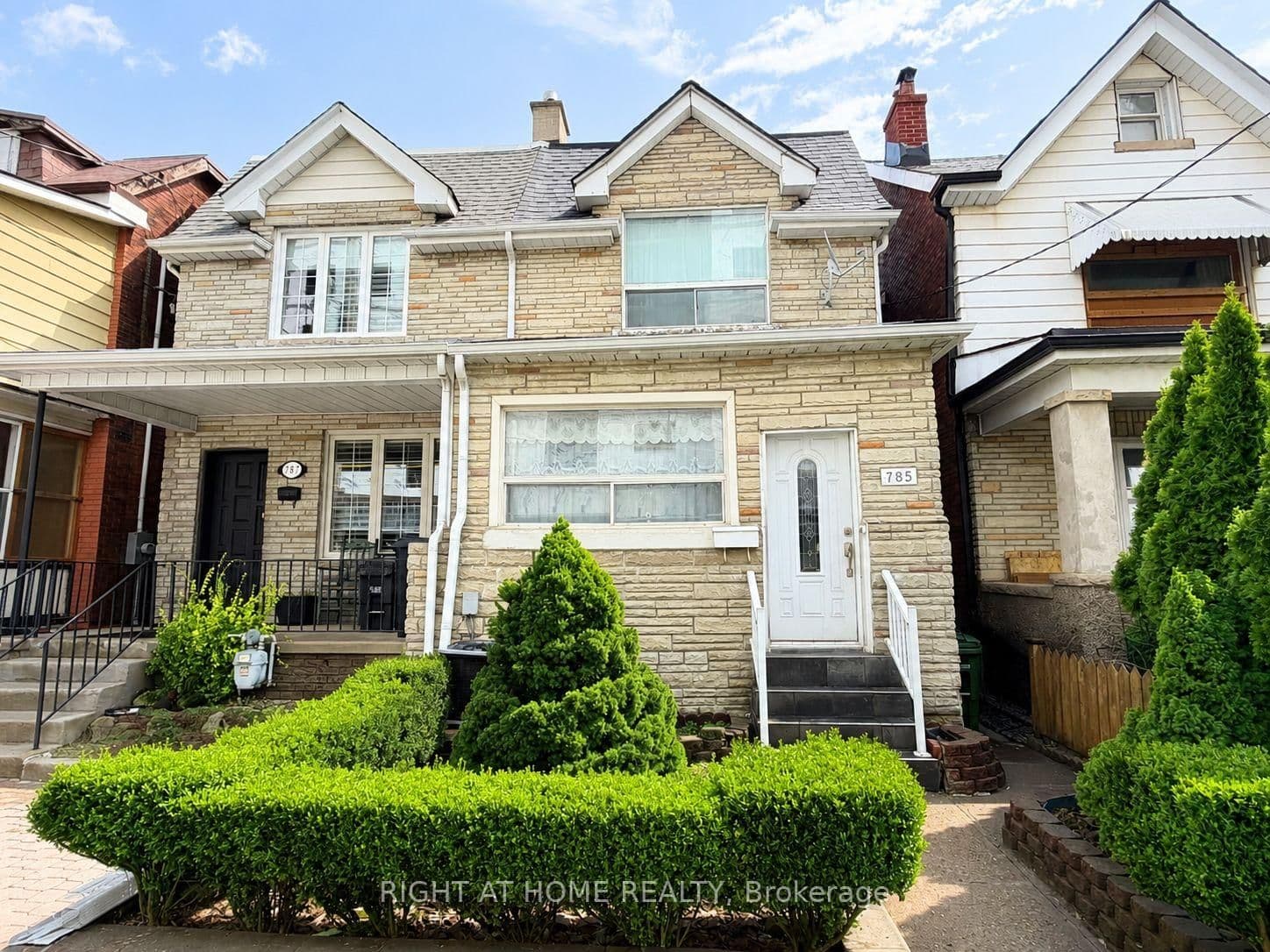785 Lansdowne Avenue - Image 1