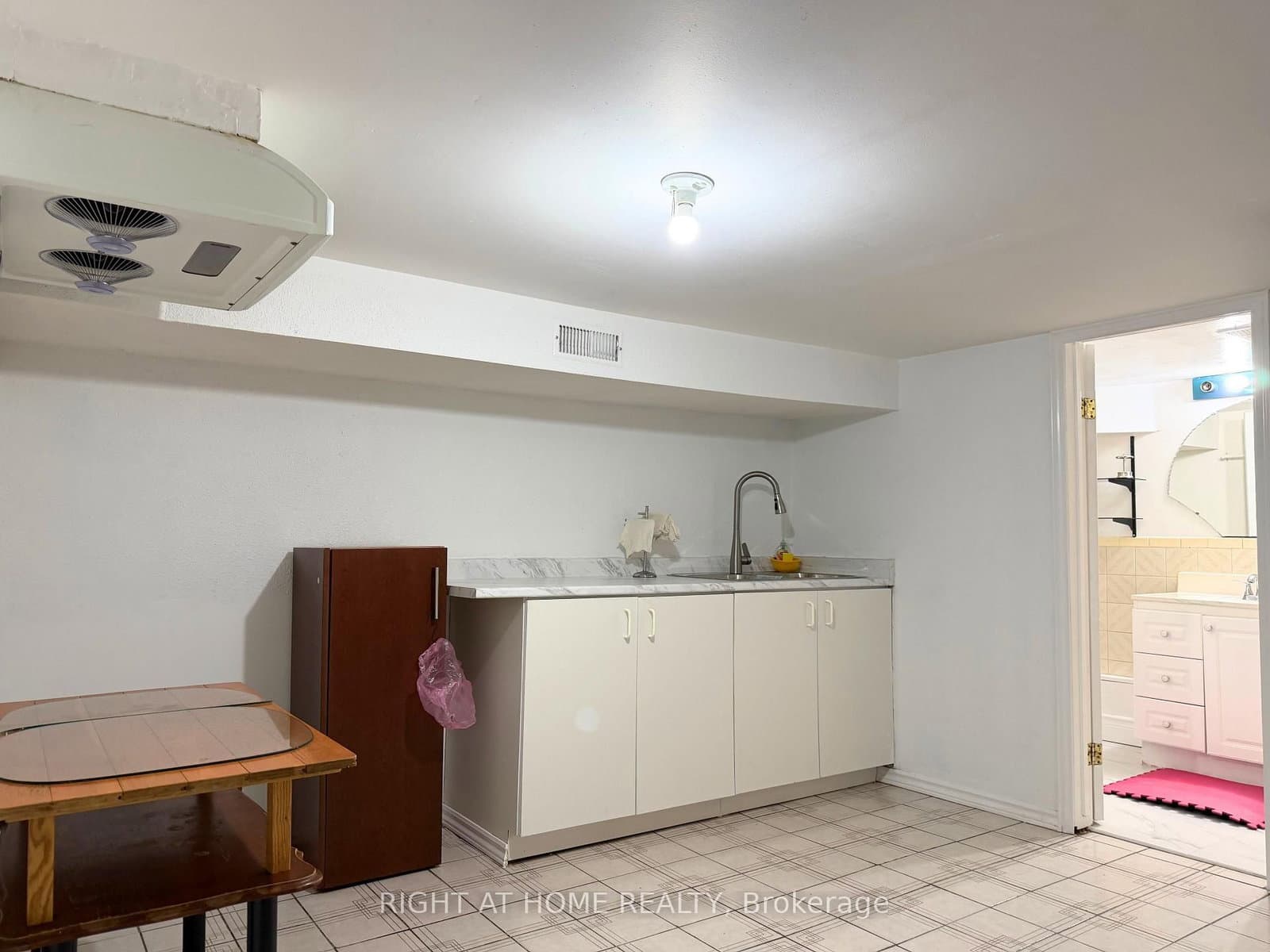 785 Lansdowne Avenue thumbnail 15