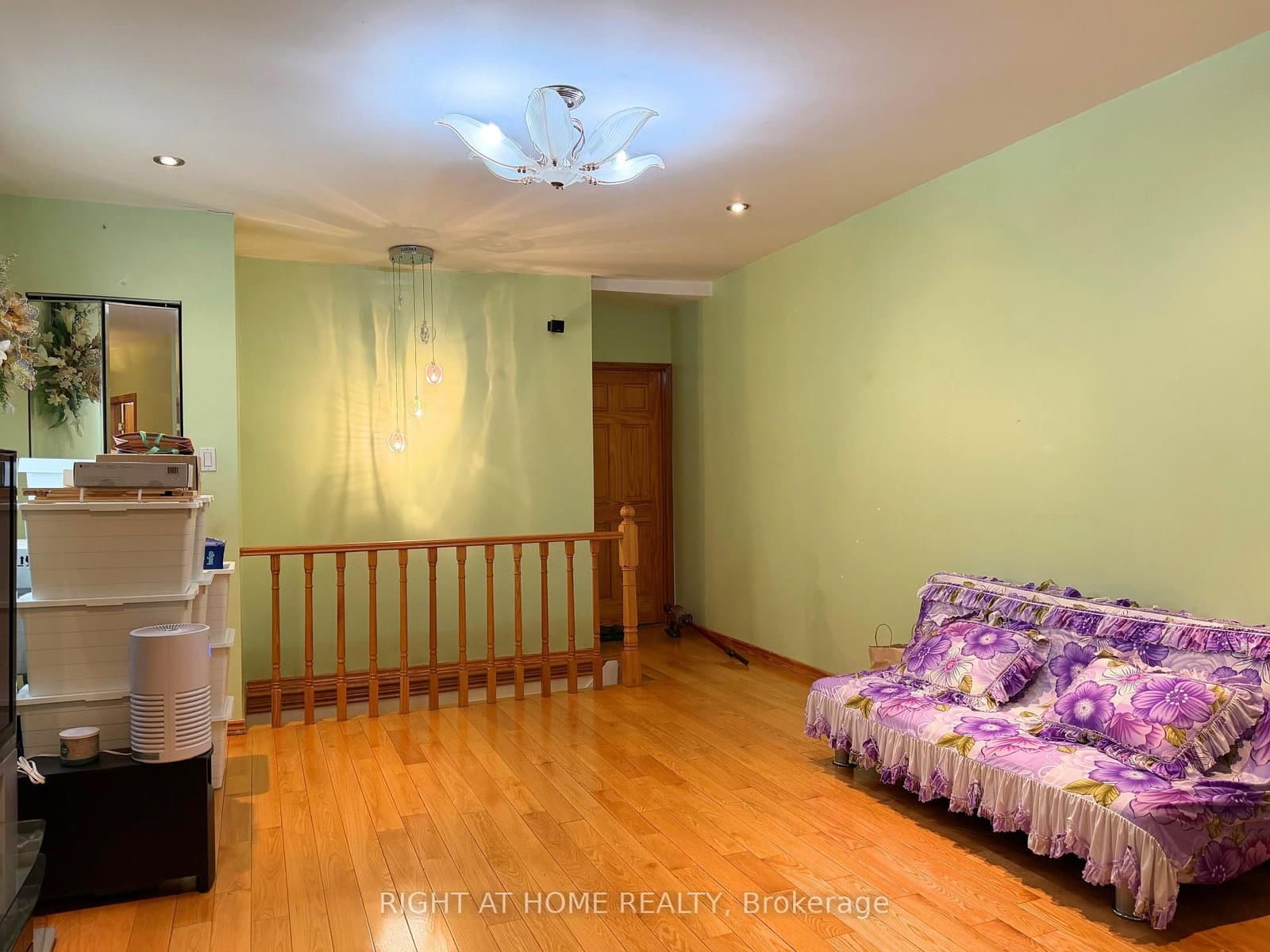 785 Lansdowne Avenue thumbnail 20