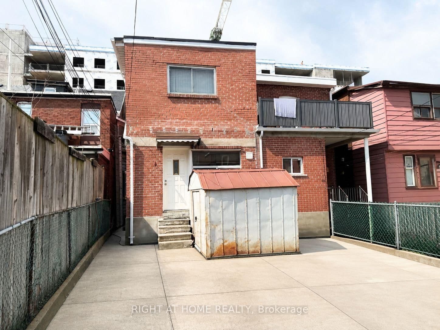 785 Lansdowne Avenue thumbnail 22