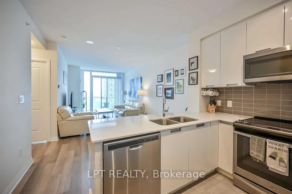 5025 Four Springs Avenue, Unit 1305 thumbnail 10