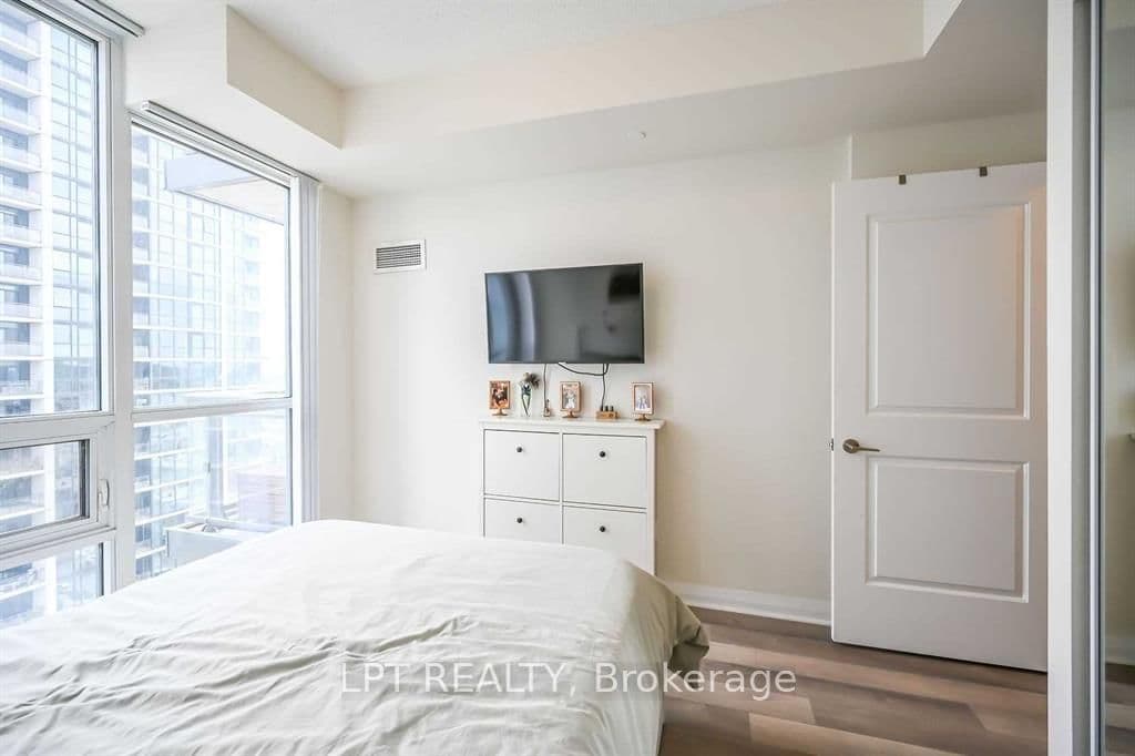 5025 Four Springs Avenue, Unit 1305 thumbnail 13