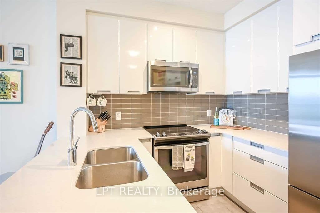 5025 Four Springs Avenue, Unit 1305 thumbnail 8