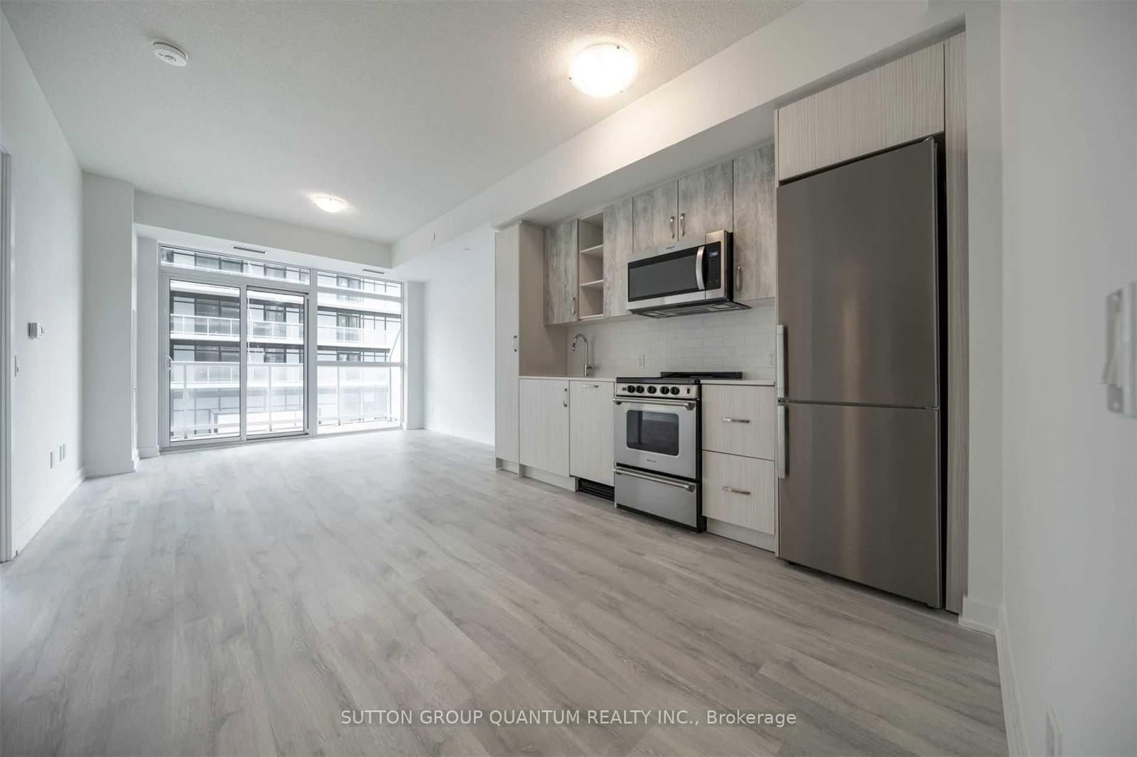 251 Manitoba Street, Unit 614 thumbnail 3