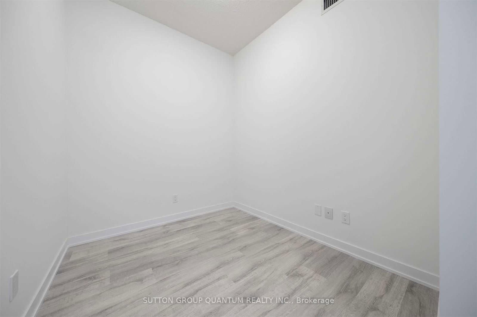 251 Manitoba Street, Unit 614 thumbnail 8