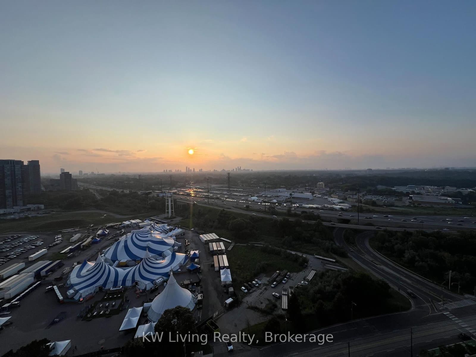 38 Annie Craig Drive, Unit 2410 thumbnail 16