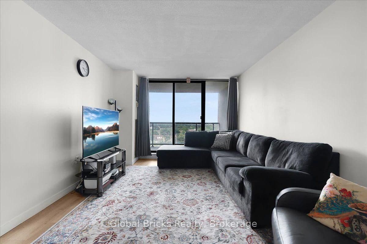 17 Knightsbridge Road, Unit 1103 thumbnail 14