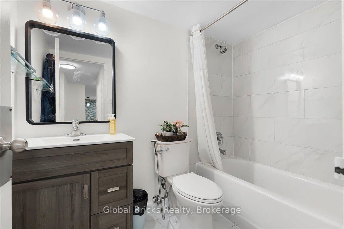 17 Knightsbridge Road, Unit 1103 thumbnail 18