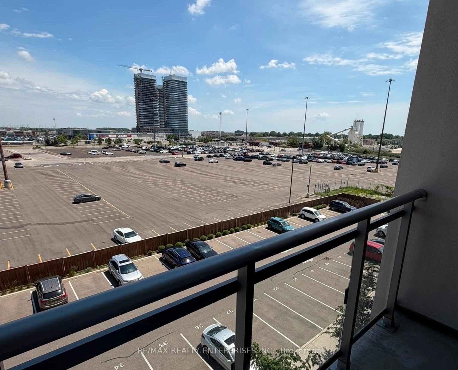 716 Main Street E, Unit 502 thumbnail 11