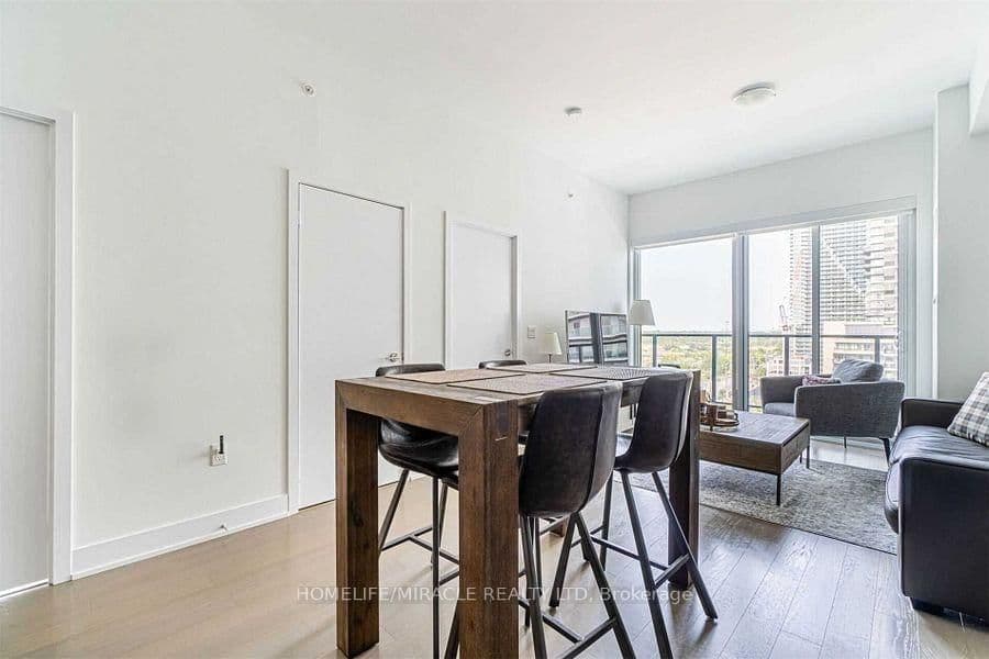 30 Shore Breeze Drive, Unit 1013 thumbnail 11