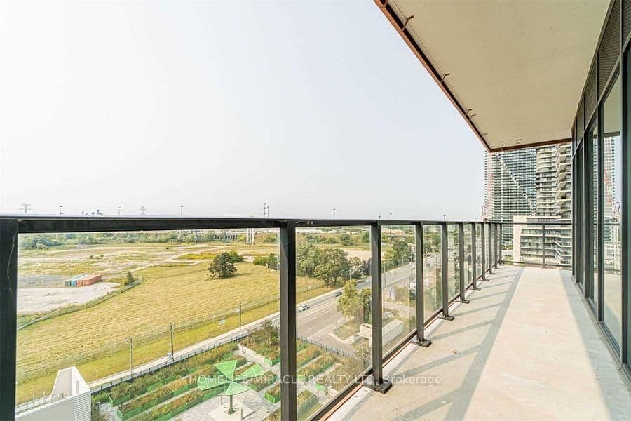 30 Shore Breeze Drive, Unit 1013 thumbnail 20