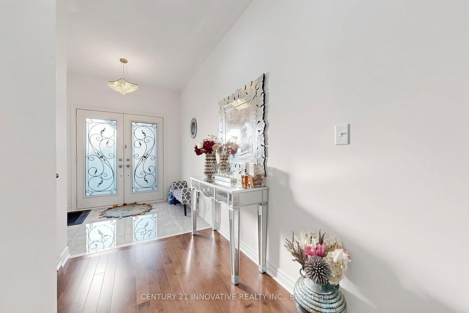 446 Bessborough Drive thumbnail 10