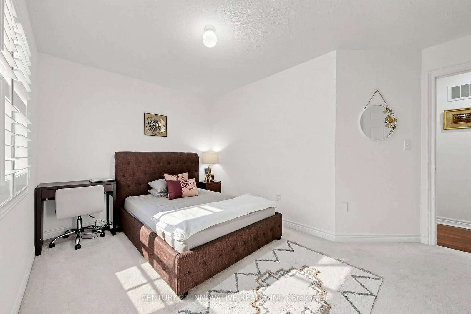 446 Bessborough Drive thumbnail 24