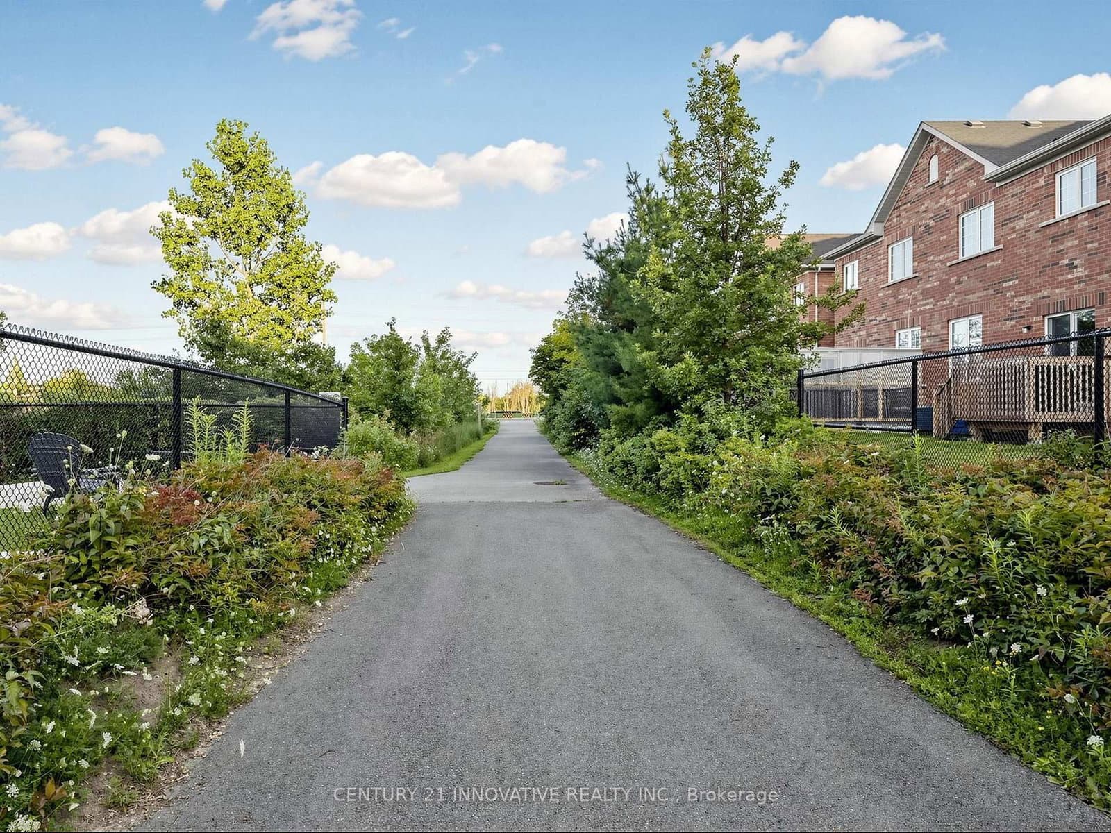 446 Bessborough Drive thumbnail 50