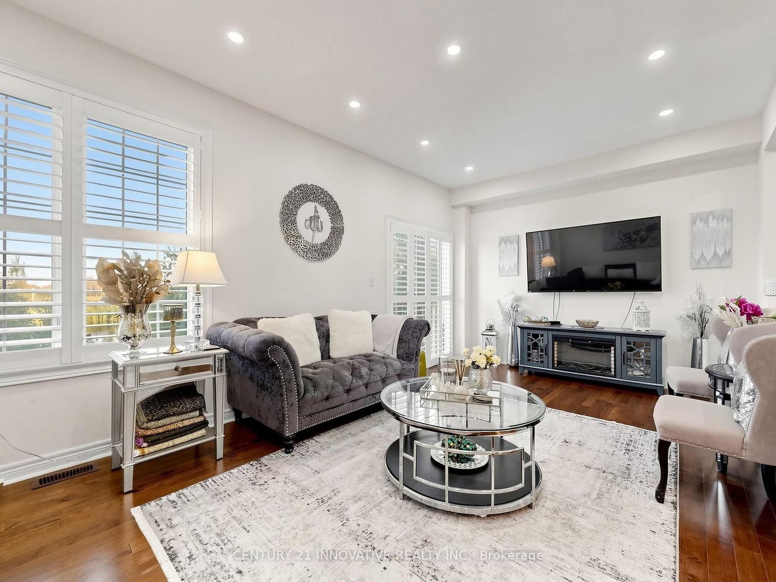 446 Bessborough Drive thumbnail 7
