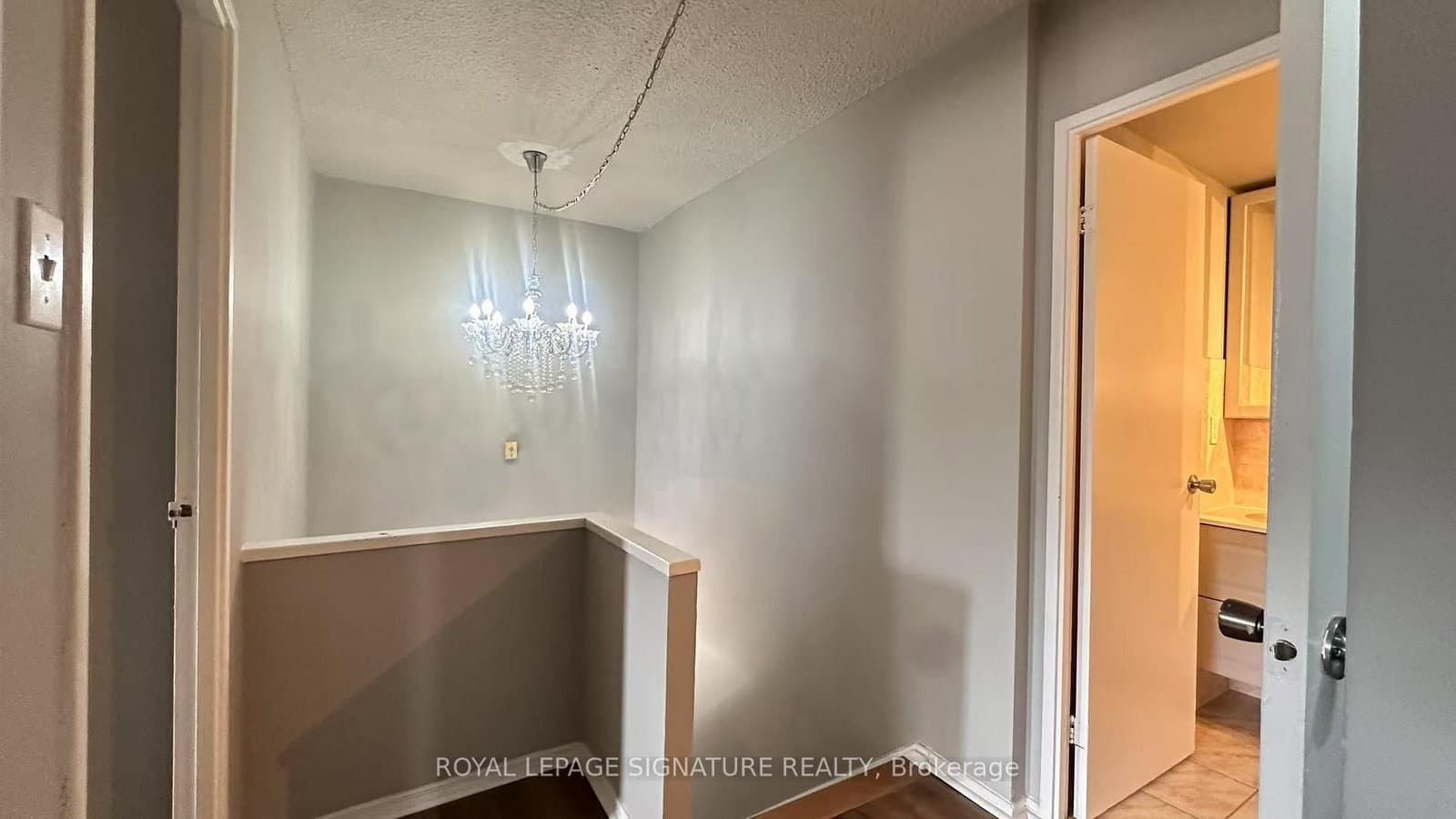 2121 Roche Court, Unit 109 thumbnail 17