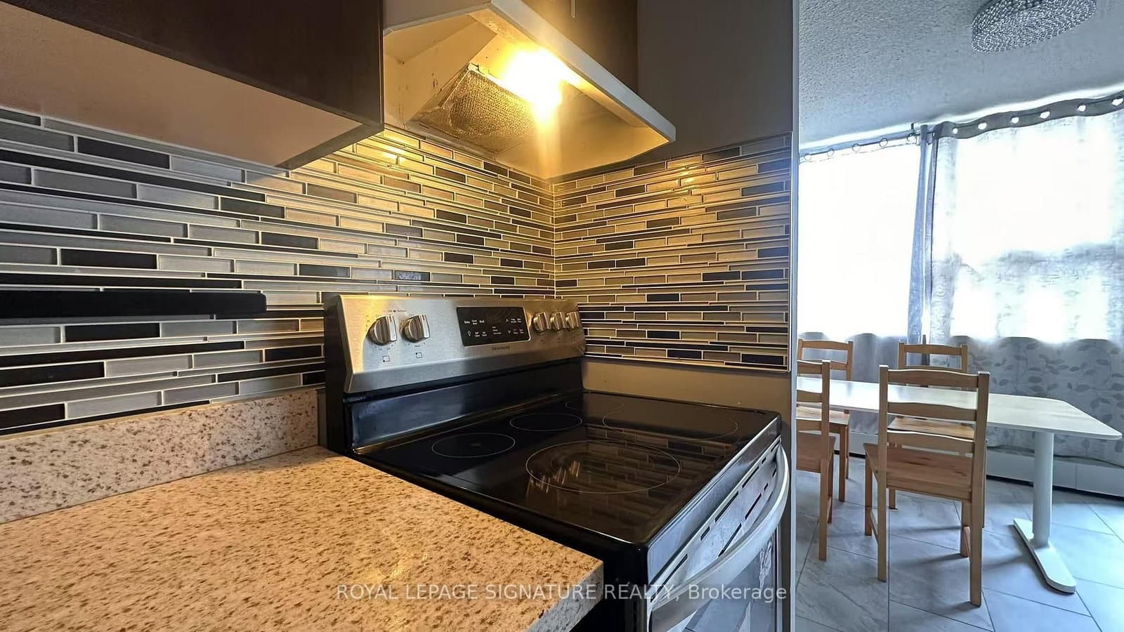 2121 Roche Court, Unit 109 thumbnail 2