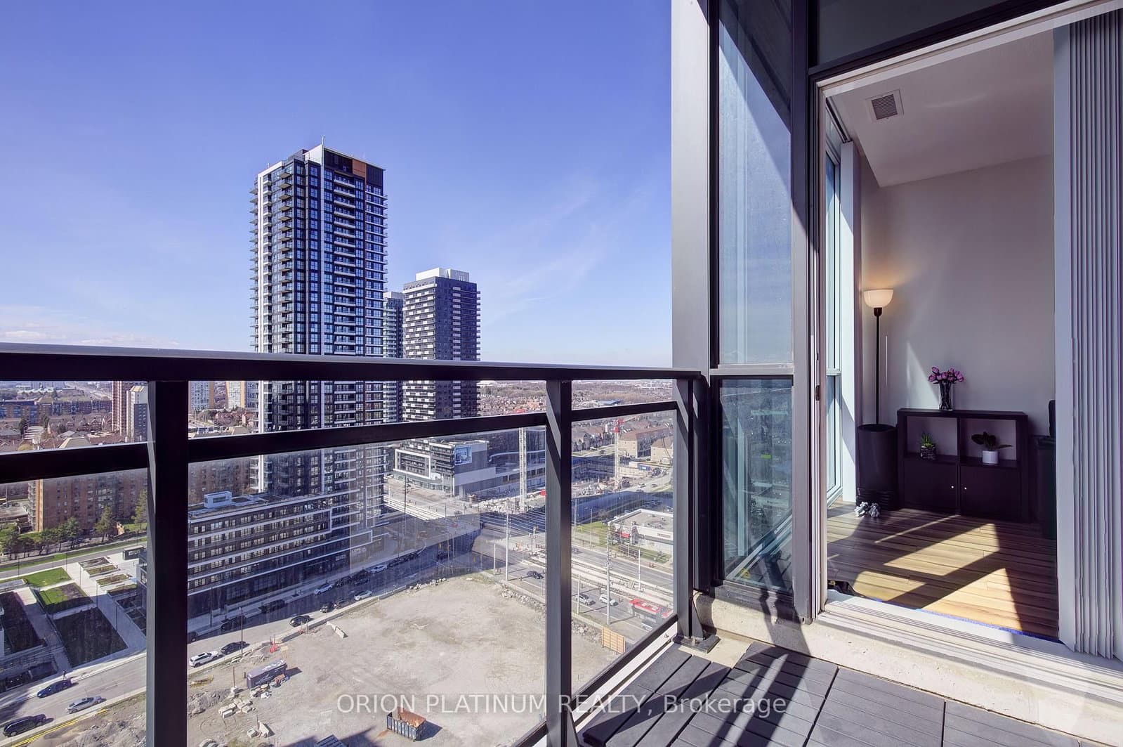 55 Eglinton Avenue, Unit 2003 thumbnail 16