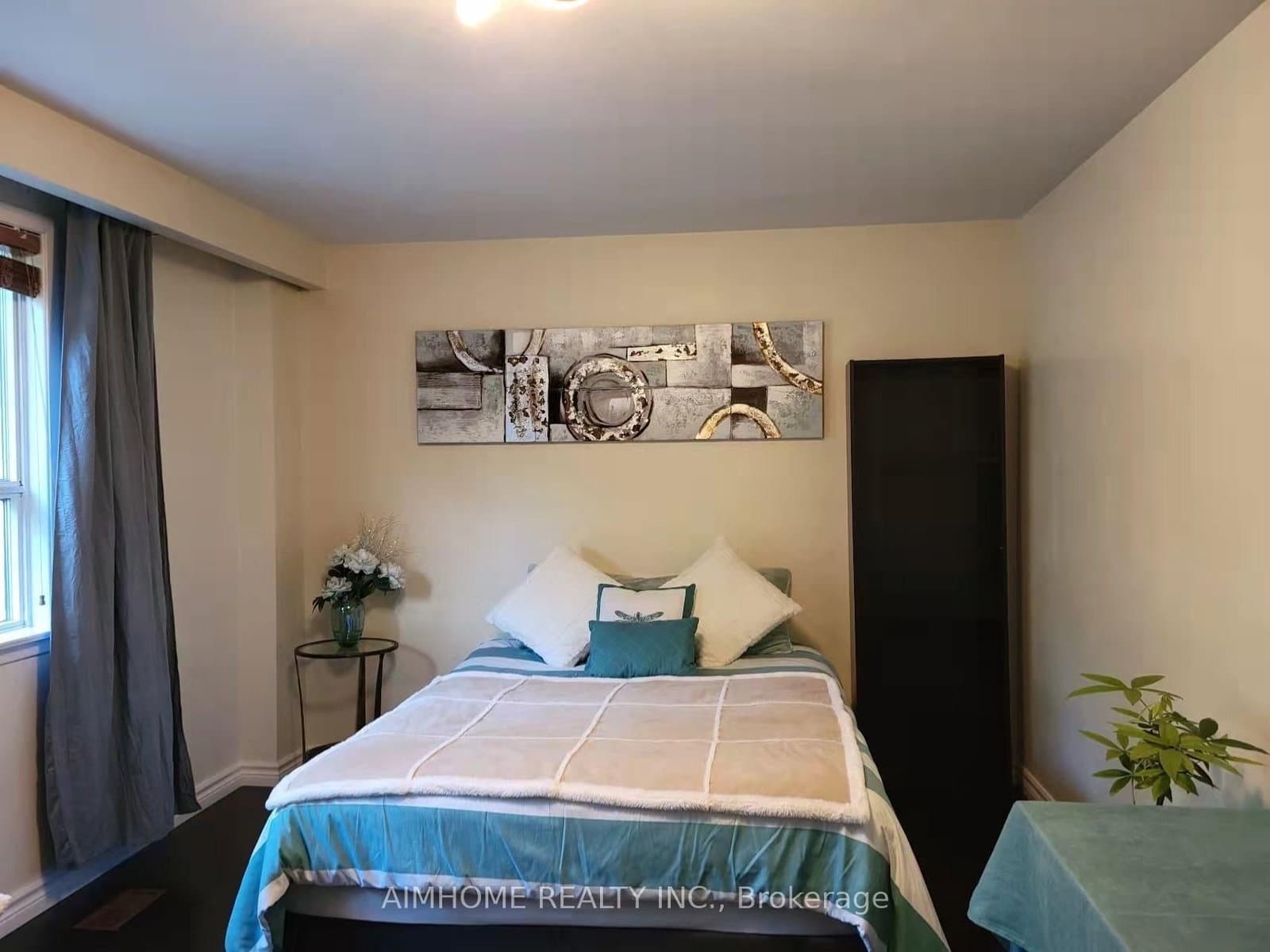 68 Claver Avenue S, Unit #1 thumbnail 8