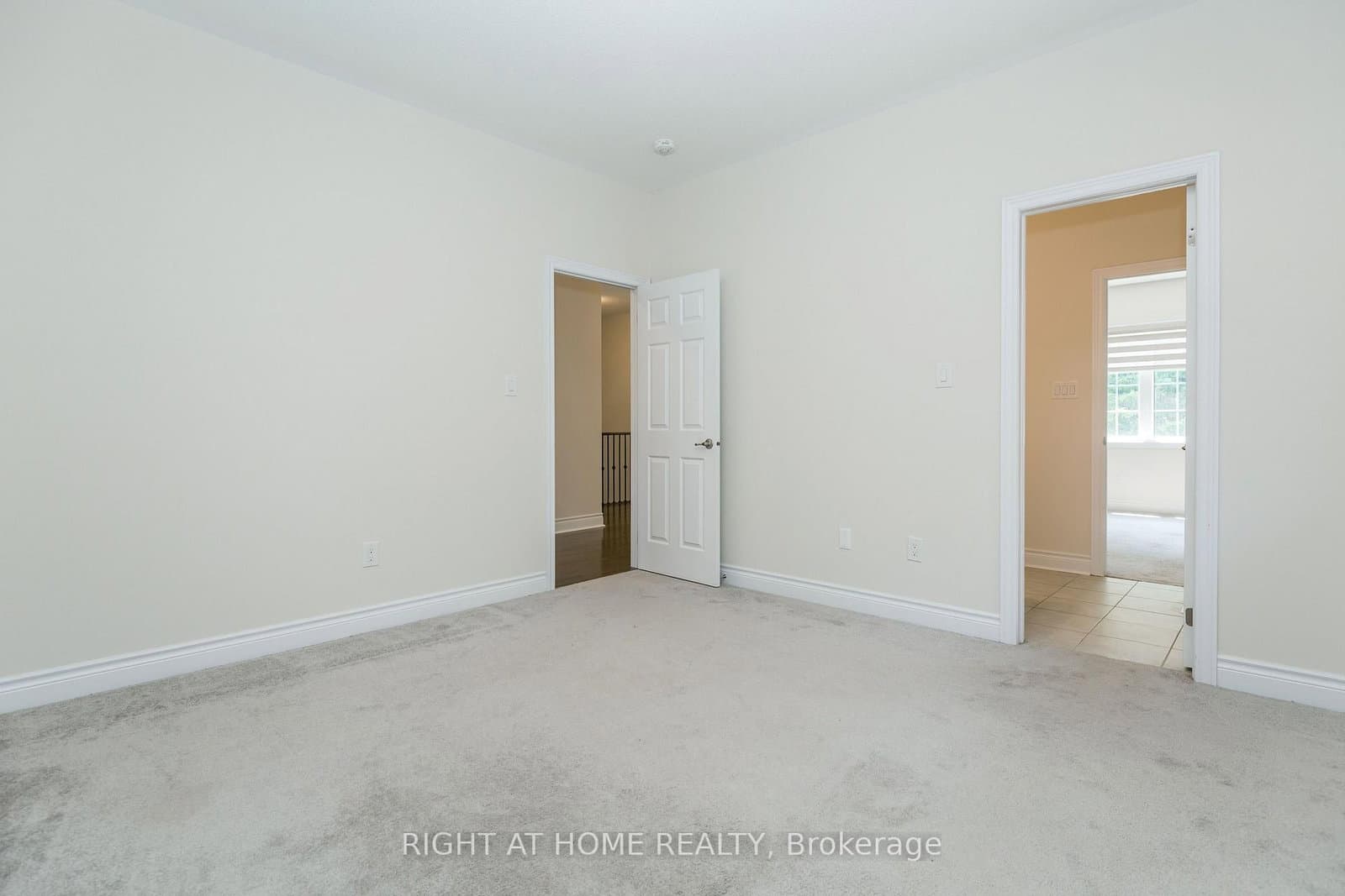 8 Monarch Drive thumbnail 29