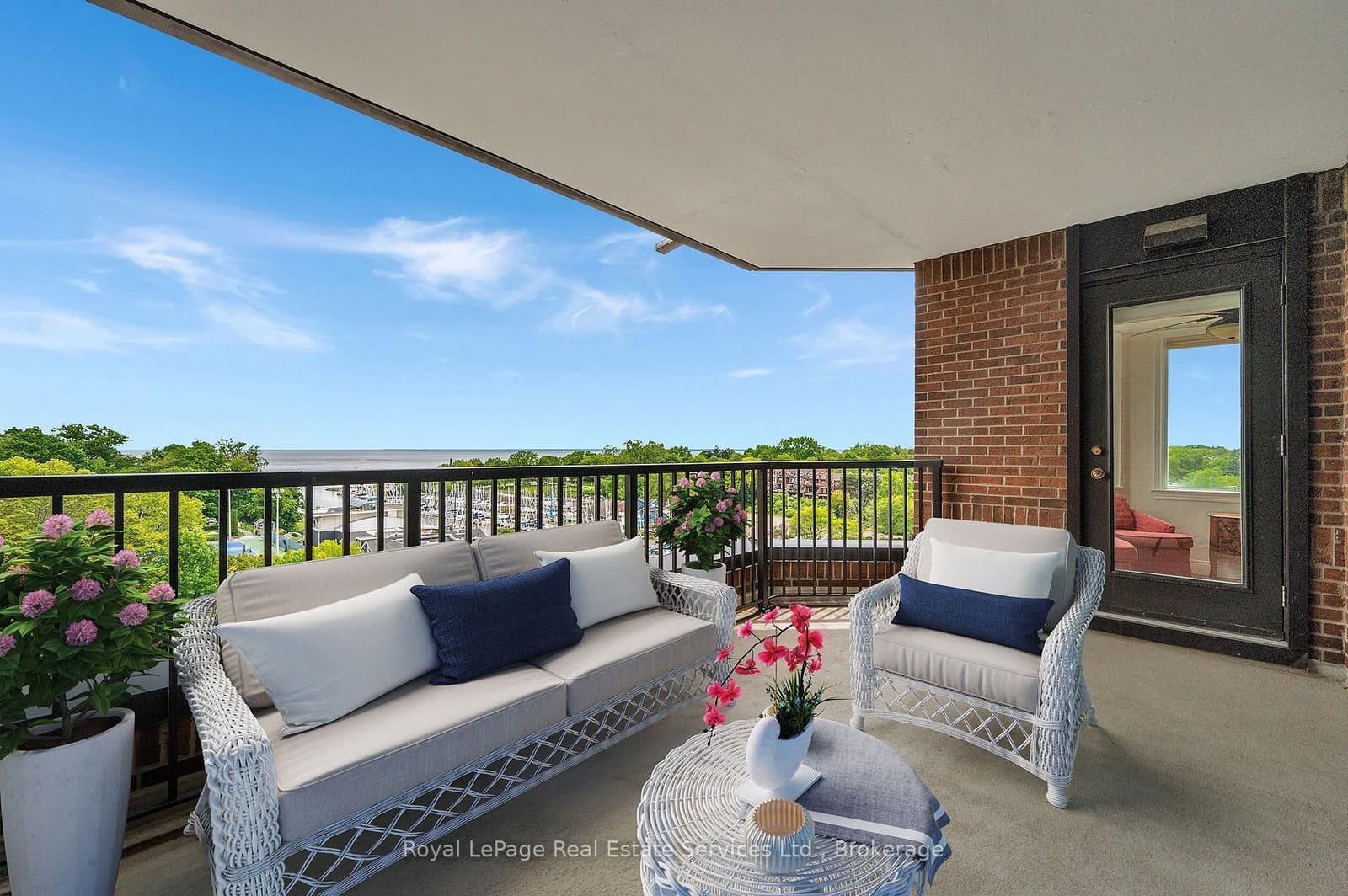 100 Lakeshore Road E, Unit 1105 thumbnail 15