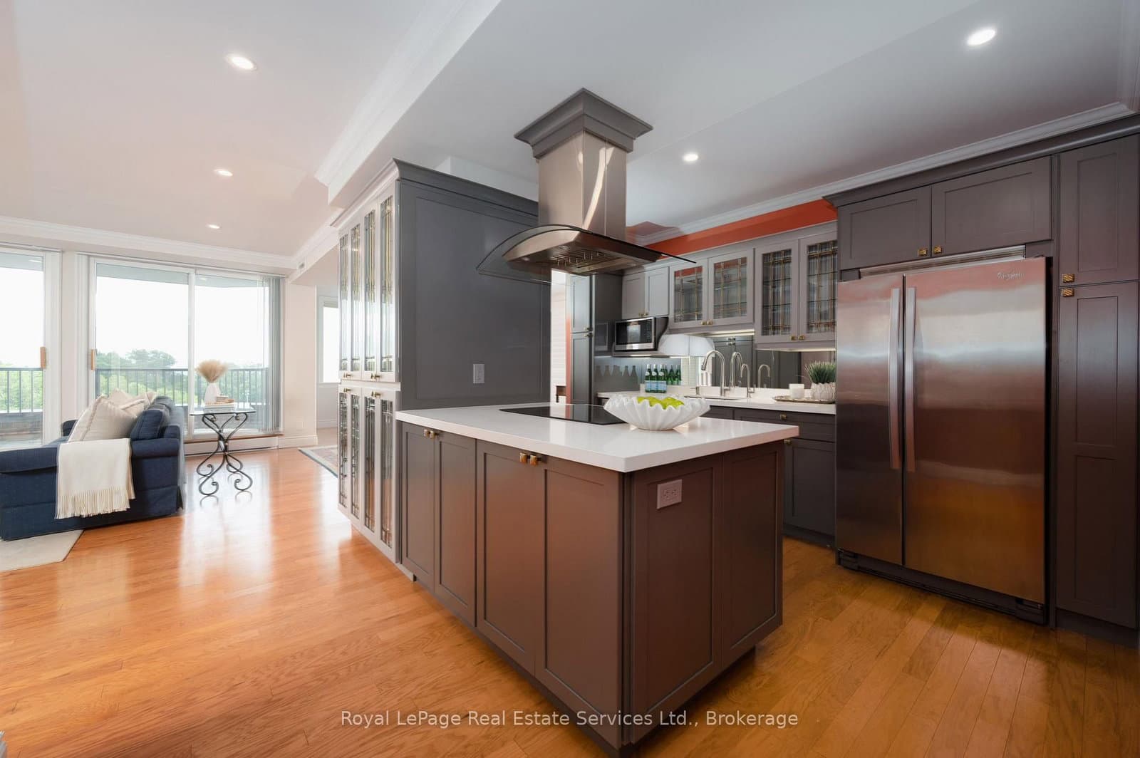 100 Lakeshore Road E, Unit 1105 thumbnail 5