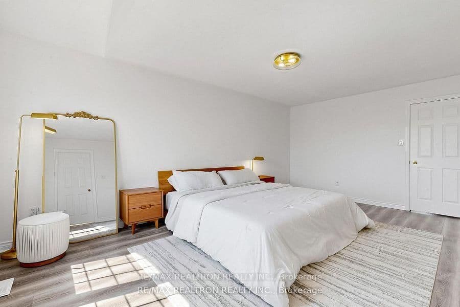 54 Panama Place thumbnail 22