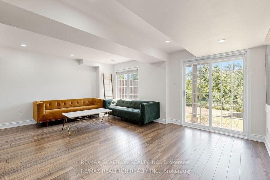 54 Panama Place thumbnail 33