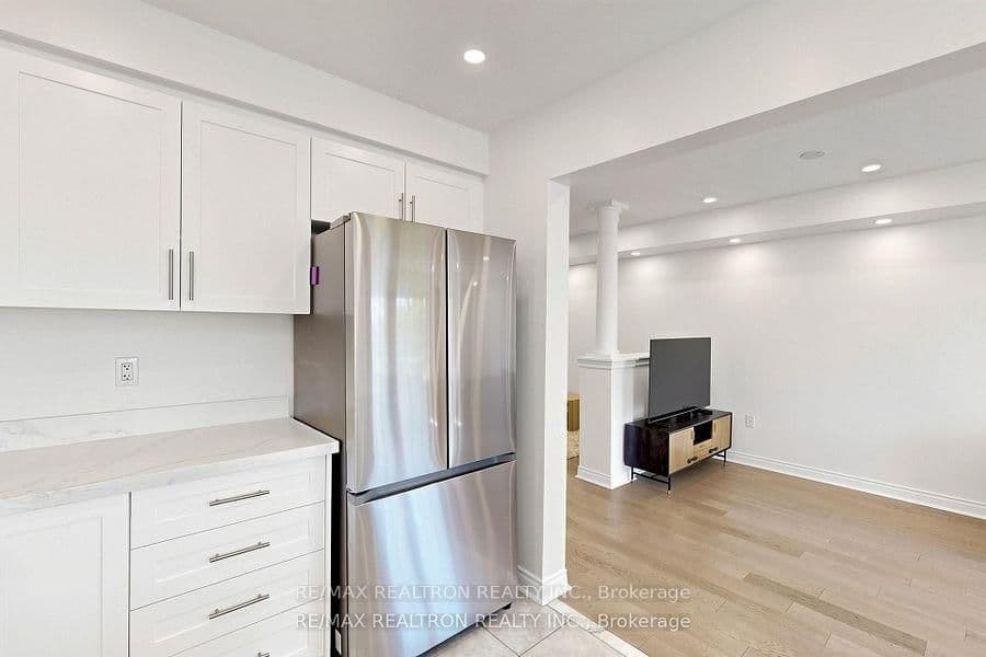 54 Panama Place thumbnail 9