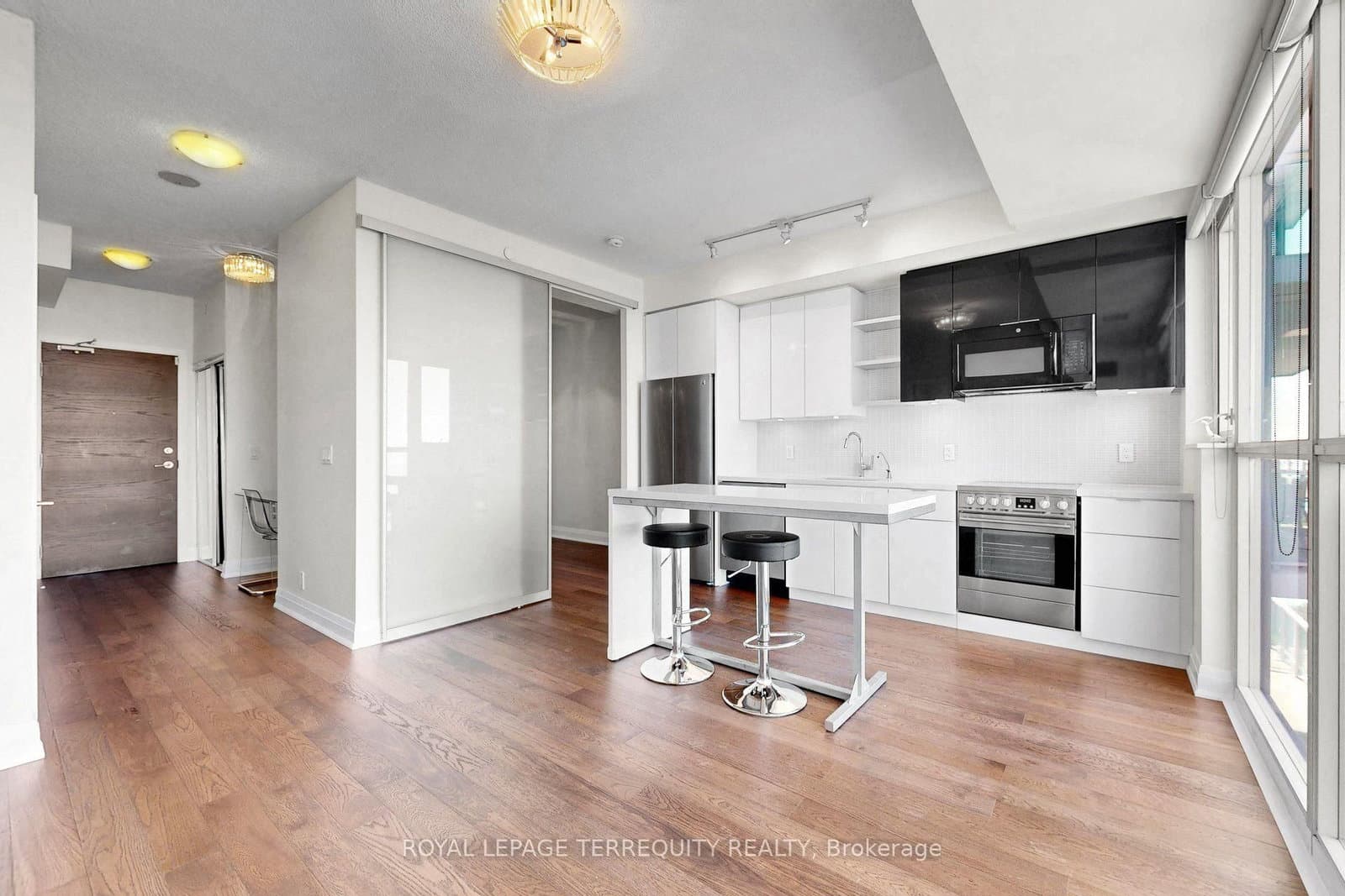 33 Shore Breeze Drive, Unit 3111 thumbnail 11