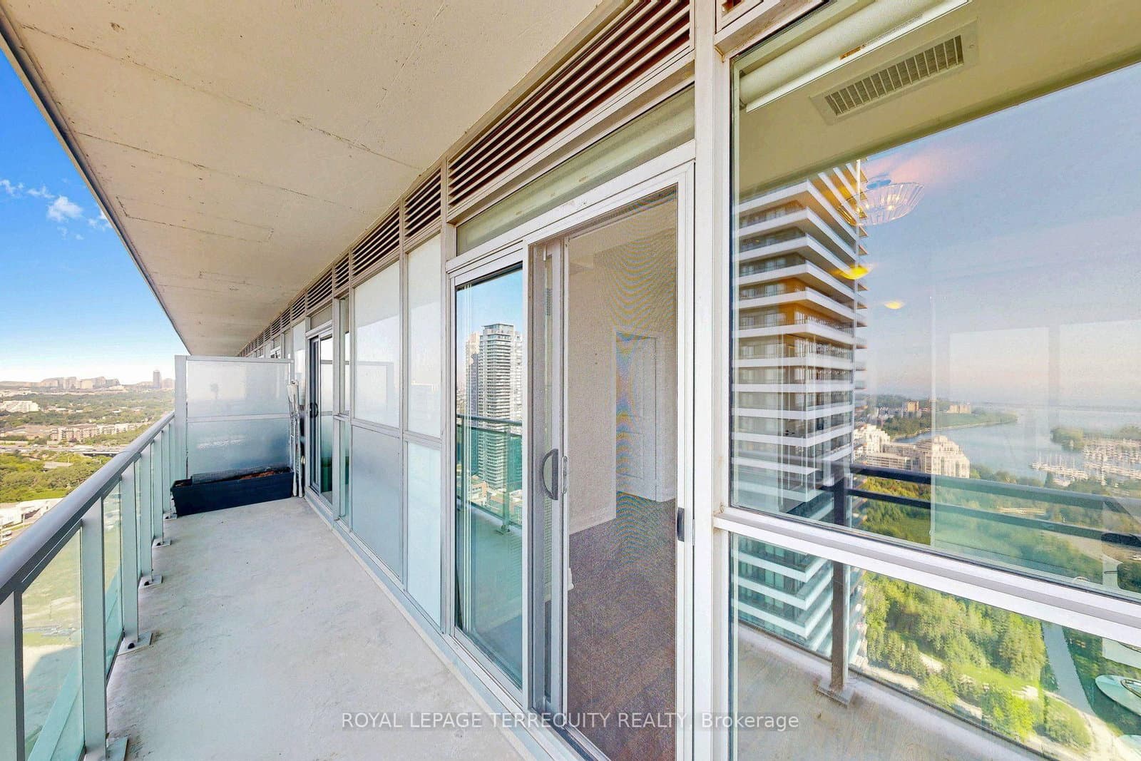 33 Shore Breeze Drive, Unit 3111 thumbnail 24