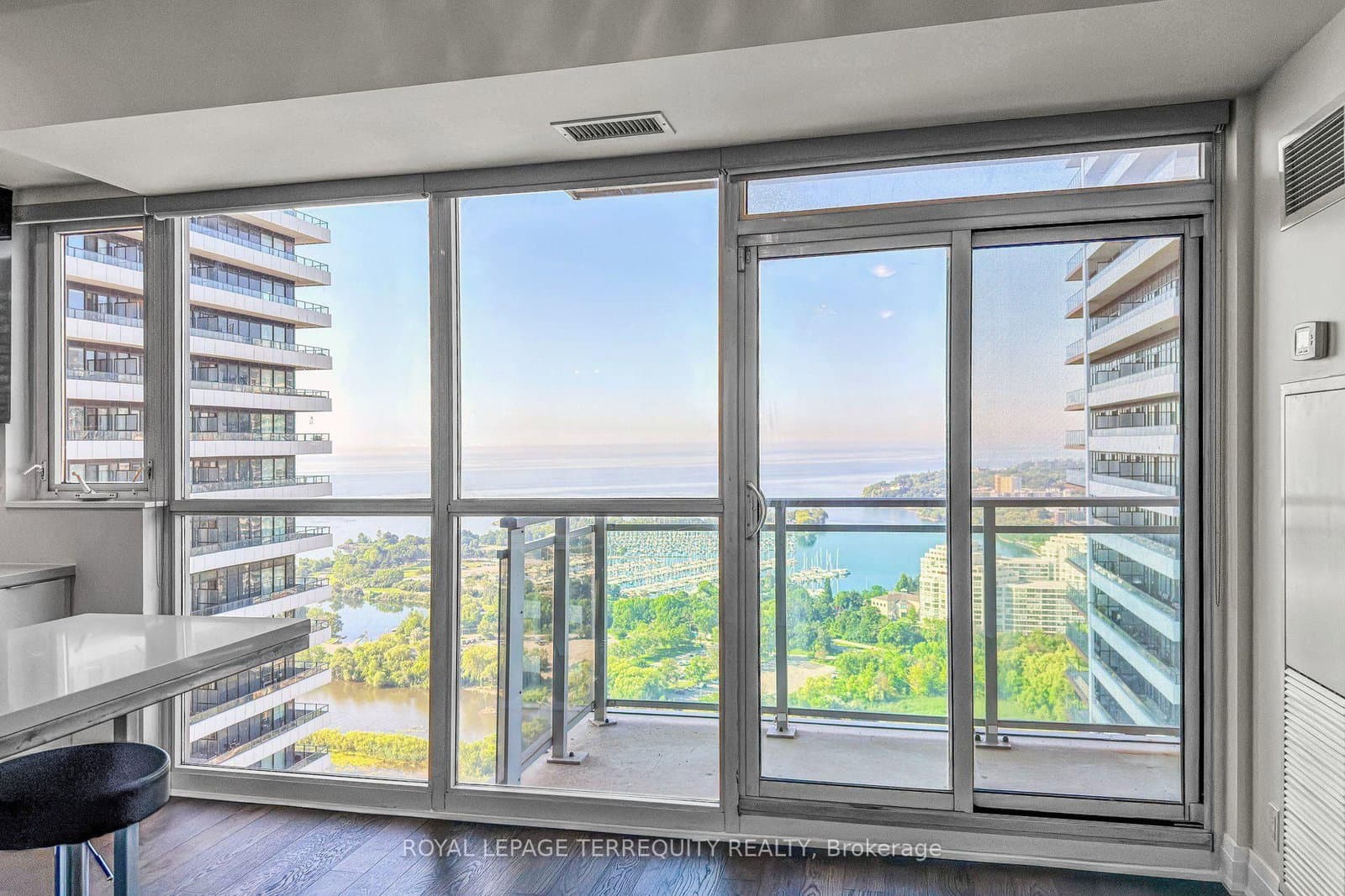 33 Shore Breeze Drive, Unit 3111 thumbnail 6